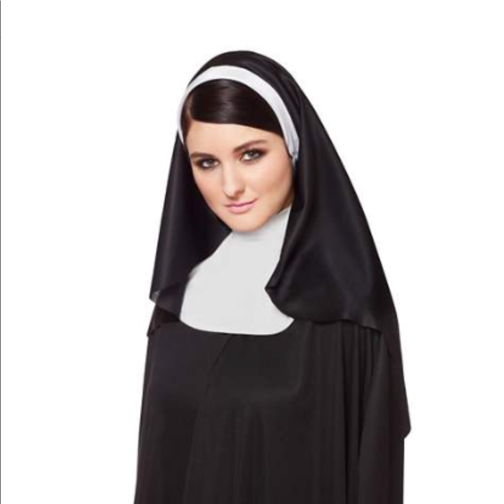 Nun Headpiece & Collar set